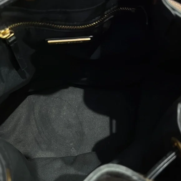 Tory Burch Pre Owned Black Fleming Soft Leather Bucket Bag with short/long strap - Picture 12 of 14